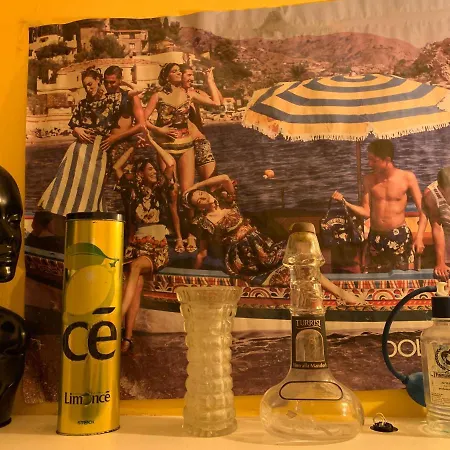 - Homstel Hostel Ταορμίνα
